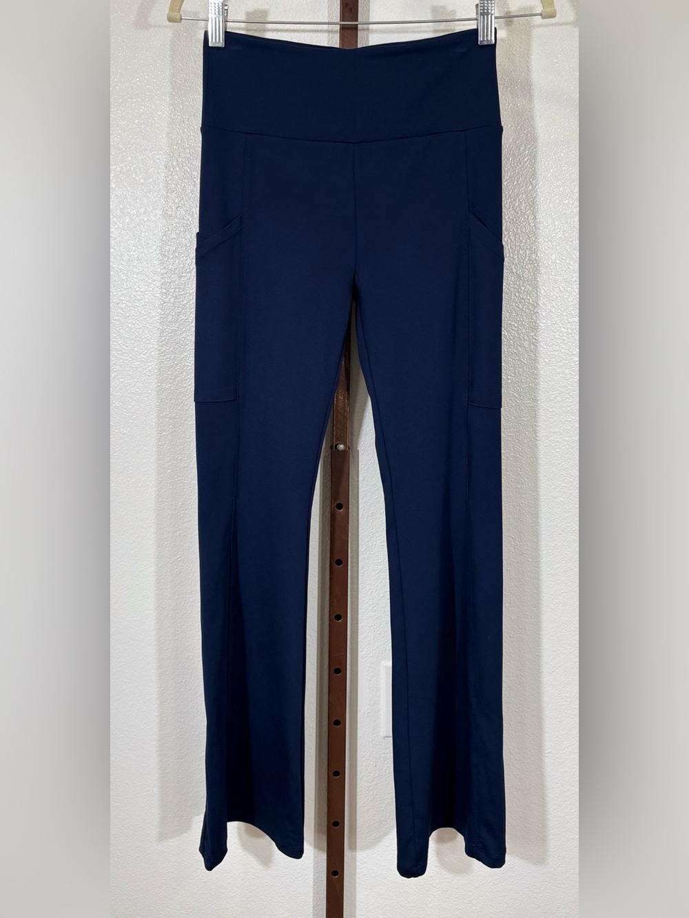 NEW Loft Lou & Grey Luvstretch Flare Pocket Leggings in Navy Size Small